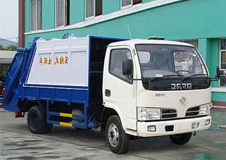 東風寬金霸壓縮式垃圾車